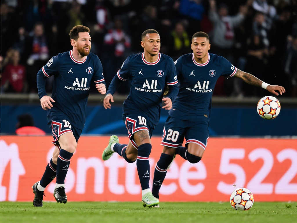 们对莱昂纳 们对莱昂纳